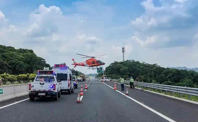丹江口高速公路汽车救援案例